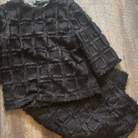 H&M 2- PIECE TEXTURED CROP TOP AND PENCIL SKIRT SET - NWT - Picture 2 of 12